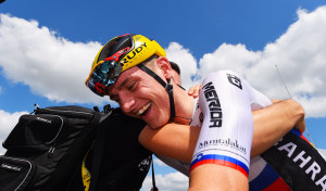 Mohoric amplía la fiesta eslovena del Tour de Francia con un doblete en Libourne
