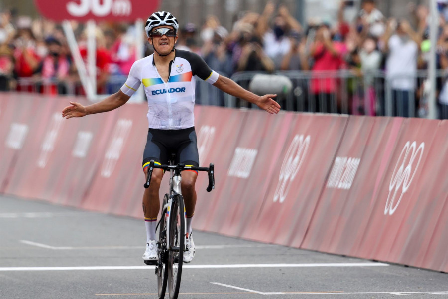 Carapaz alcanza la gloria olímpica y Valverde decepciona en su adiós