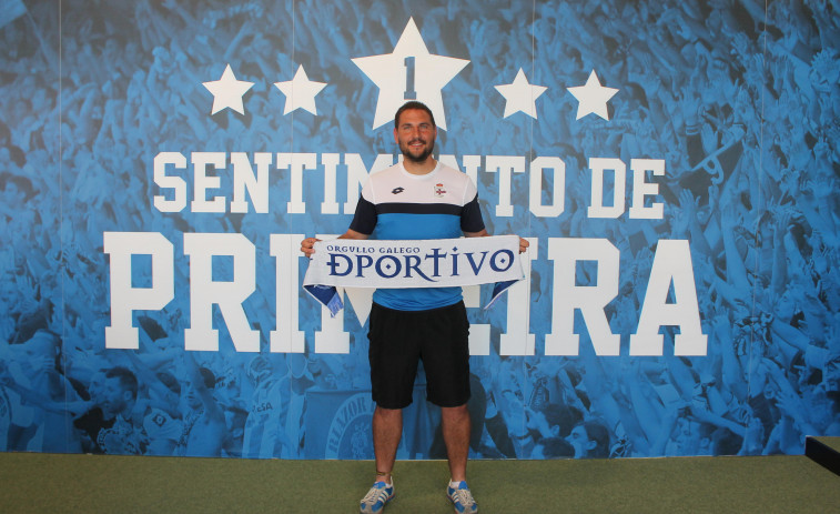 ​Manu Sánchez, cinco años vestido de corto en el banquillo del Depor Abanca