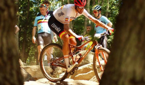 David Valero, bronce en XCO y el 'universal' Thomas Pidcock gana el oro