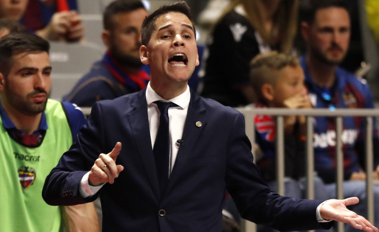 Diego Ríos, el mejor técnico de la Primera División