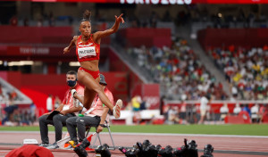 Ana Peleteiro, medalla de bronce en triple salto tras batir dos veces su récord de España