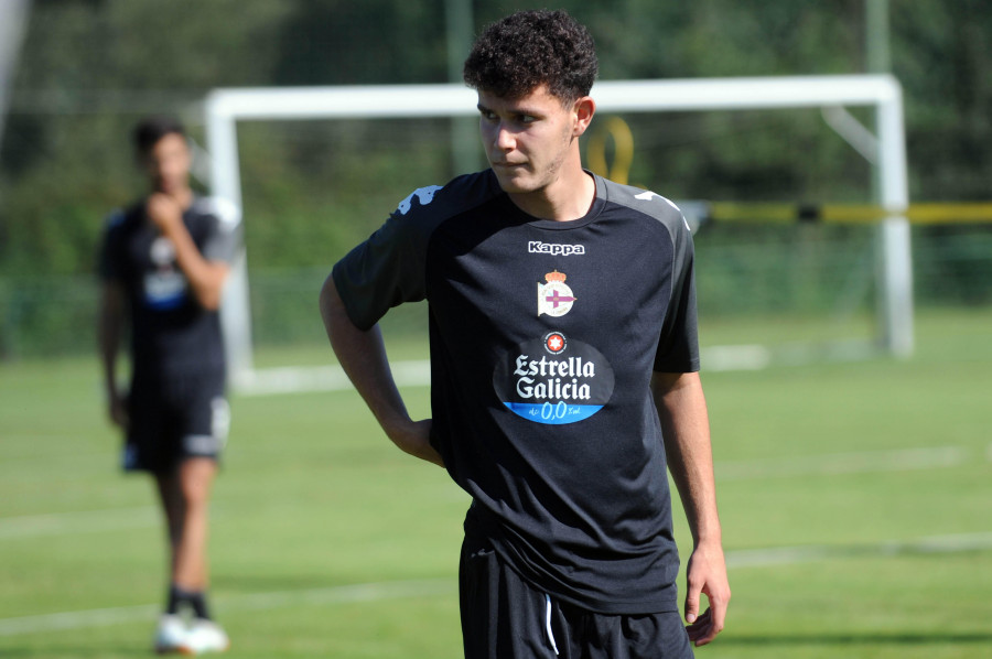 La llamada de selección sub-19 deja en el aire el debut de Brais Suárez y Dani Barcia