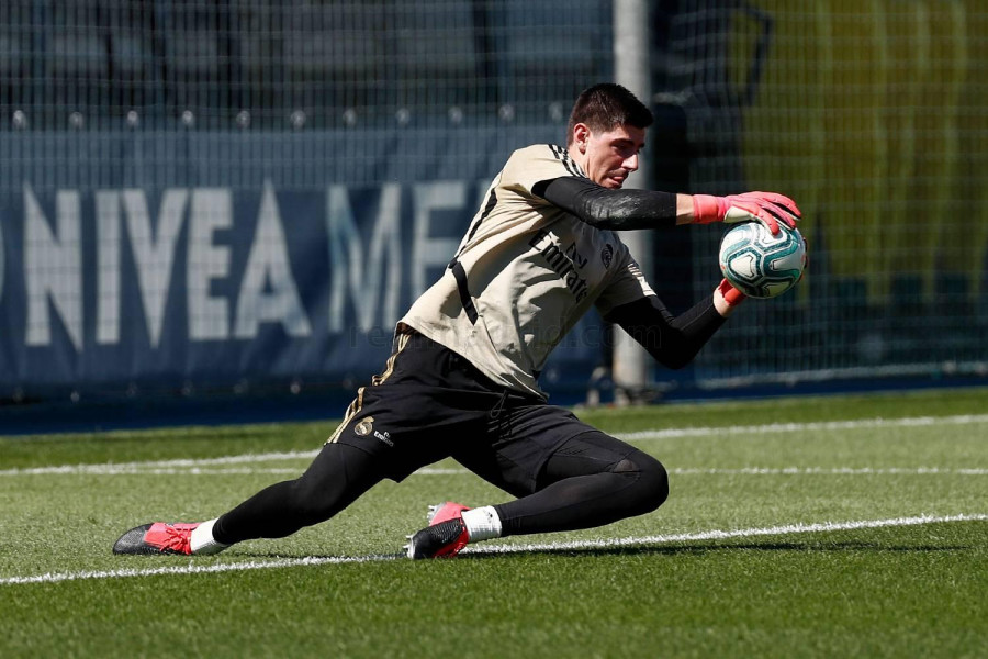 El Real Madrid amplía dos temporadas más el contrato del portero belga Thibaut Courtois
