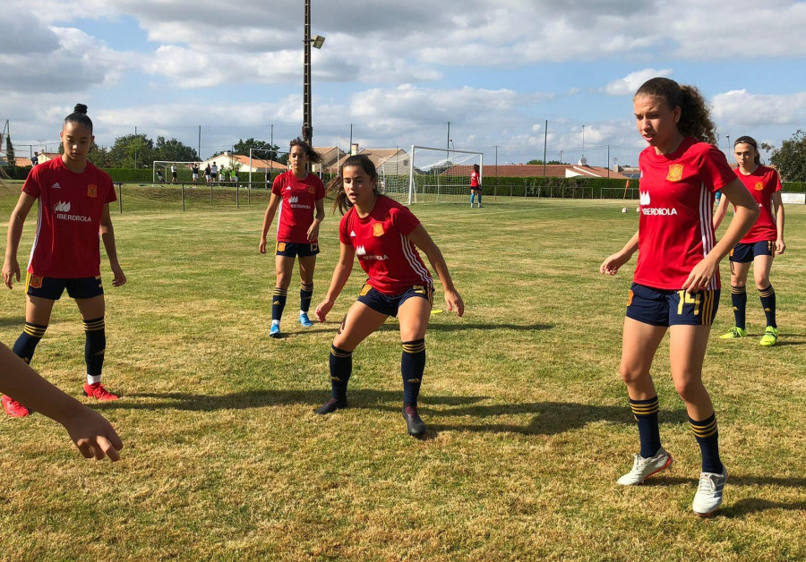 Paula Novo jugó el amistoso de la sub-17 ante el Rennes