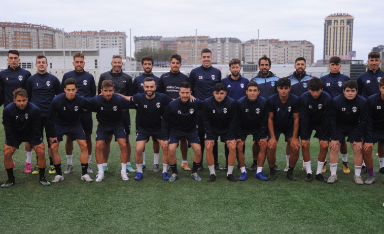 Primer entrenamiento del Montañeros con ​Alejandro Expósito al mando