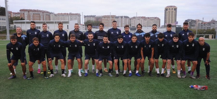 Primer entrenamiento del Montañeros con ​Alejandro Expósito al mando