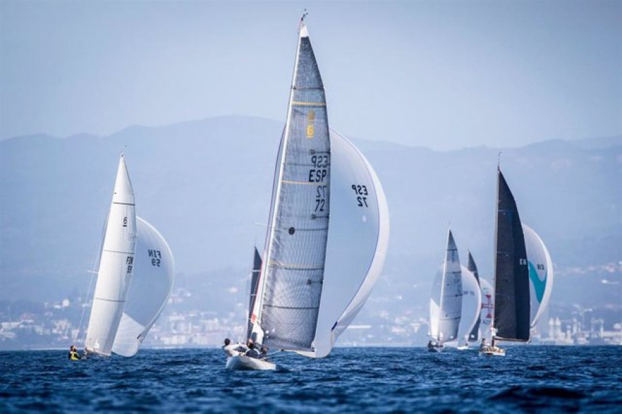 Sanxenxo calienta motores para convertirse en la capital europea de la vela