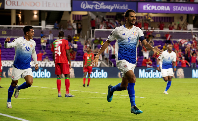 Celso Borges viaja hoy para unirse a la convocatoria internacional de Costa Rica