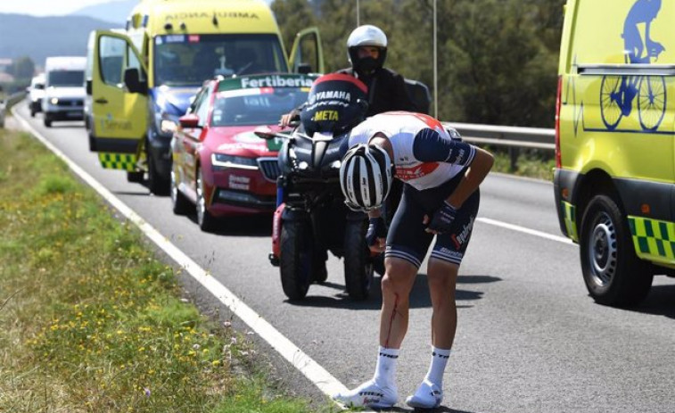 El italiano Ciccone abandona La Vuelta 2021 por una caída