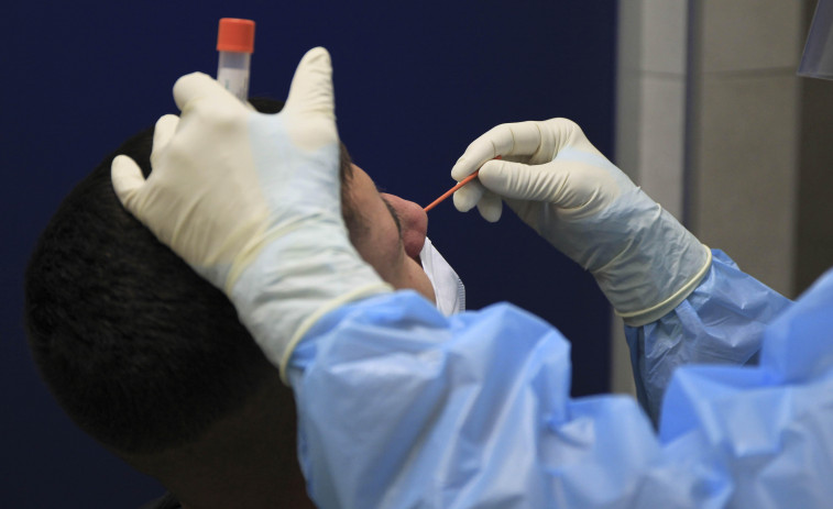 La Federación Gallega pide que los vacunados no realicen test