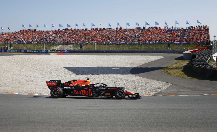 Verstappen firma la pole en casa y Sainz y Alonso saldrán sexto y noveno