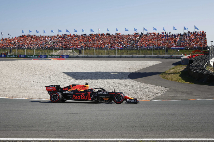 Verstappen firma la pole en casa y Sainz y Alonso saldrán sexto y noveno