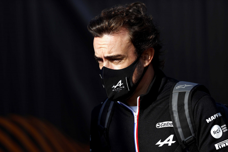 Alonso: "Este circuito no perdona, debemos ser muy agresivos en la primera vuelta"