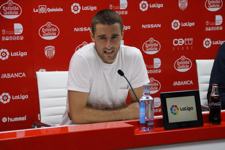 Fernando Seoane adelanta a Dorca y se mete en el podio del número de partidos jugados en Segunda