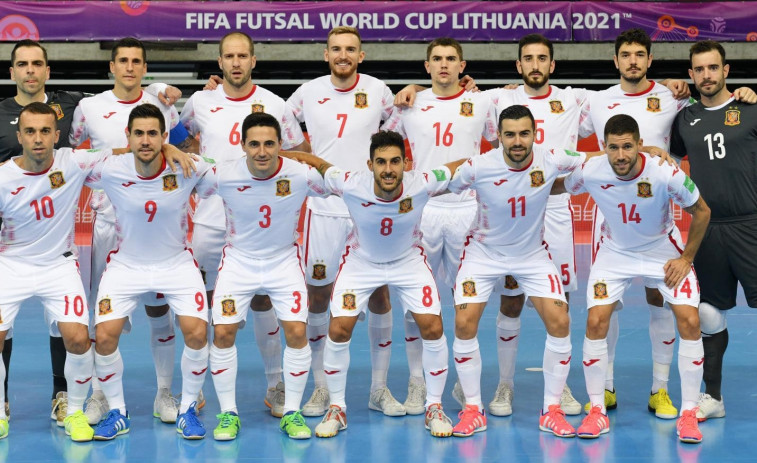 España vence con solvencia  en su debut ante Paraguay