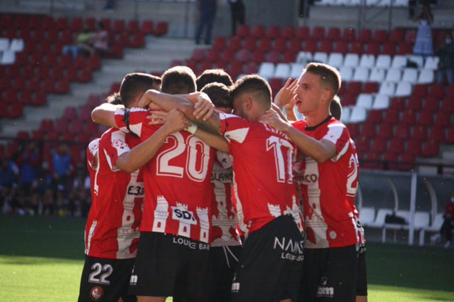 Raúl Llona solo tiene la baja de Jon Ander para Riazor