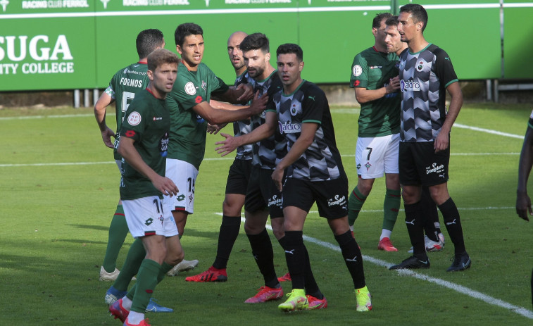Críticas en Ferrol al arbitraje ante el Racing de Santander