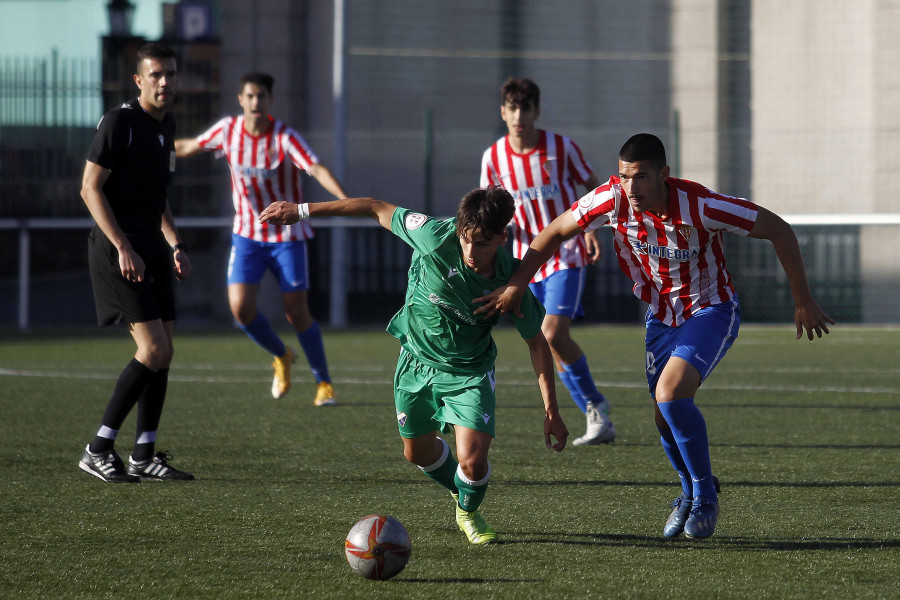 El Ural falla un penalti y empata en Pontevedra