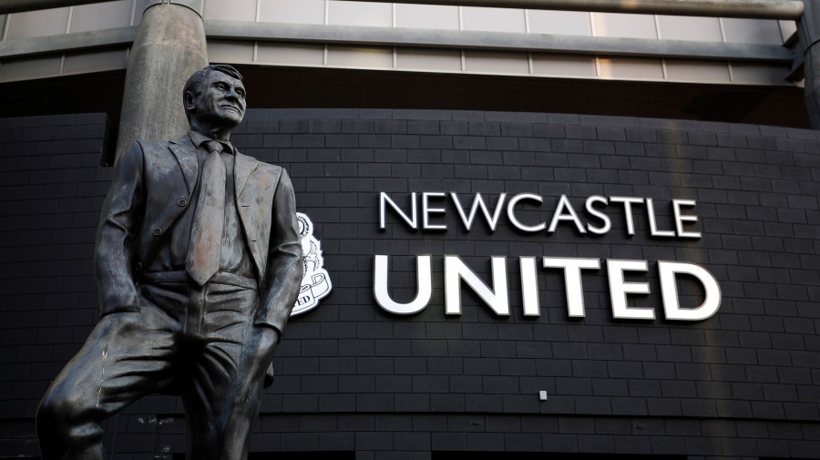 Un Fondo saudí cierra la venta y adquiere el 100% del Newcastle United