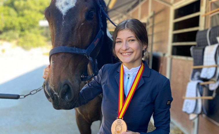 Ainoa Calviño se cuelga la medalla de bronce en Vejer de la Frontera