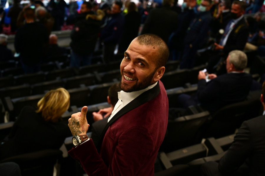 La defensa de Alves aduce que los vídeos "desmienten" la versión de la víctima