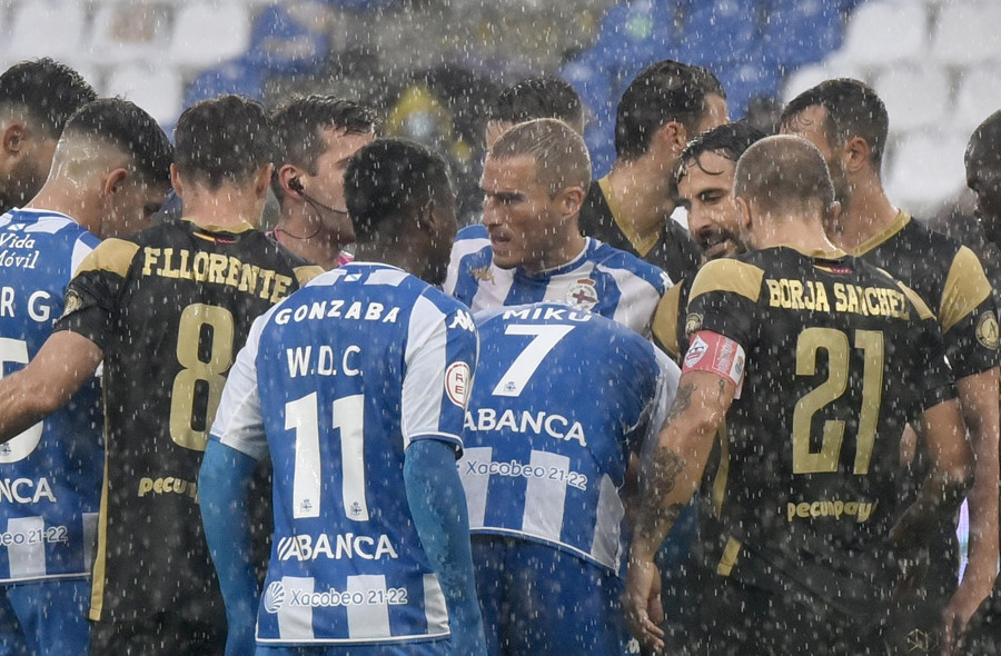 Álex Bergantiños: “Hemos estado sólidos y no hemos sufrido con sus balones directos”