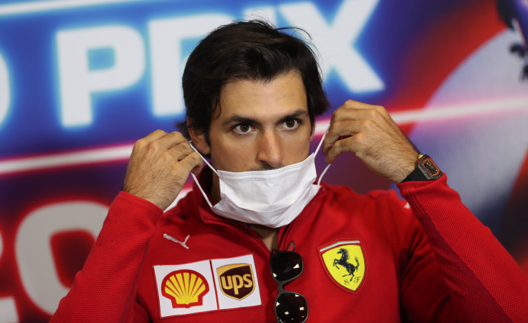 Carlos Sainz confiesa que firmó el contrato con Ferrari 