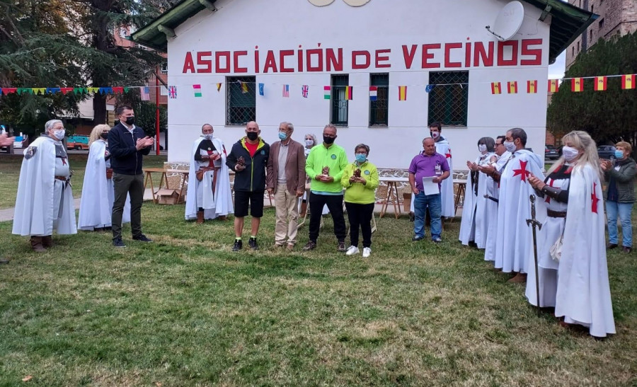 ​El Club Petanca Coruña, segundo en una competición con mucho sabor medieval