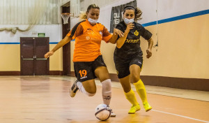 Las fotos del partido entre el Viaxes Amarelle B y el Fisober