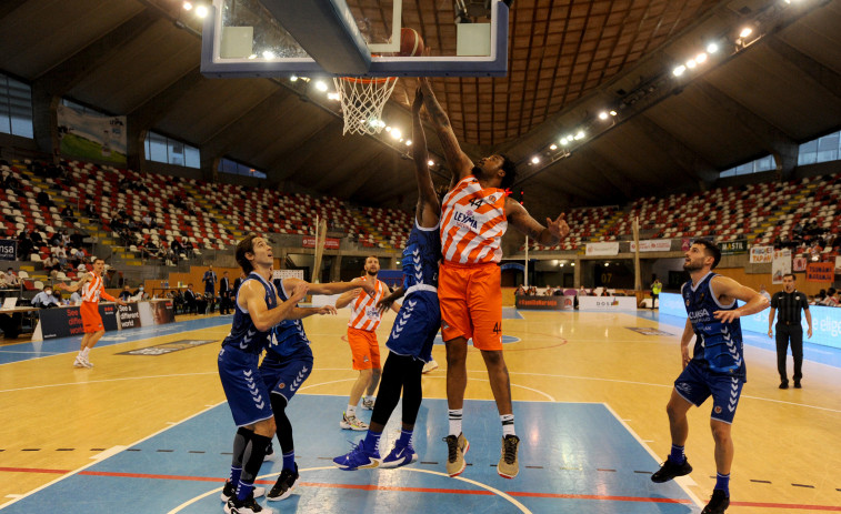 El Leyma se da un baño de baloncesto en el Palacio