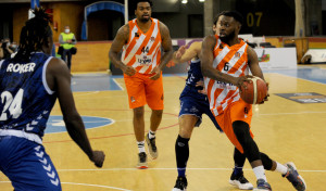 Las imágenes de la victoria del Leyma Basquet Coruña ante el Acunsa Guipuzkoa