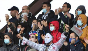 Unionistas se deja el liderato y juega 45 segundos con doce