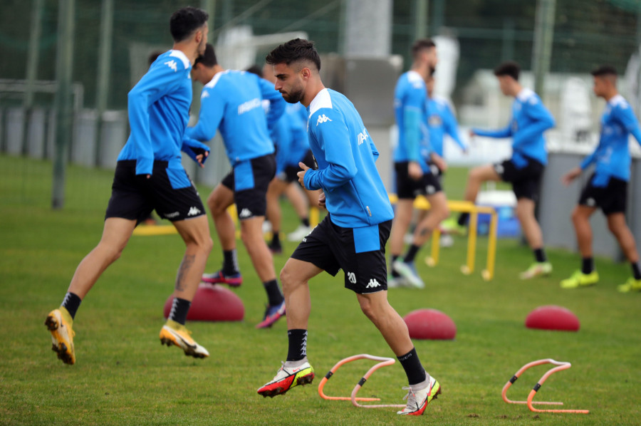 El Depor se entrena en una sesión sin Noel, que jugará con el juvenil