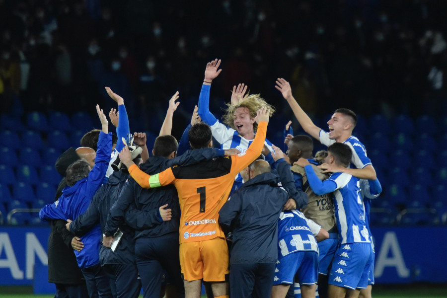 El Deportivo Juvenil barre al Maccabi Haifa en otra noche para el recuerdo