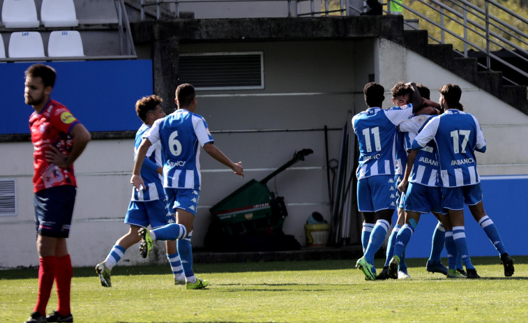 Golpe encima de la mesa del Fabril ante el Barco