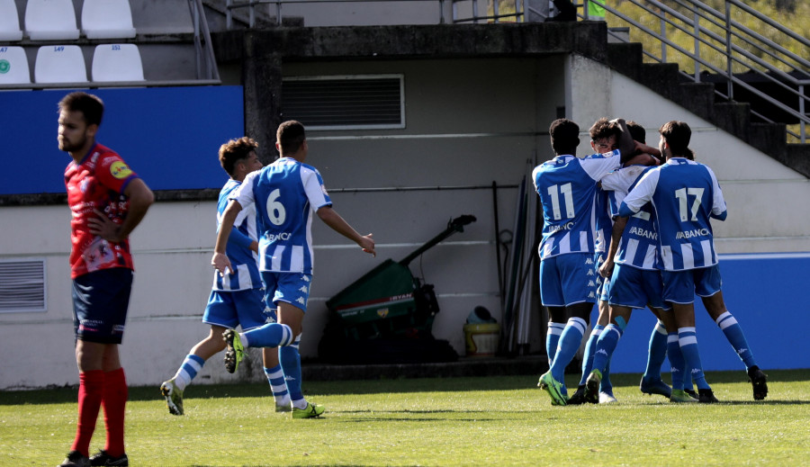 Golpe encima de la mesa del Fabril ante el Barco