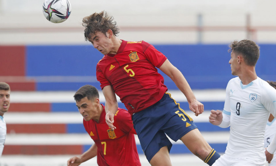 Dani Barcia, titular en el triunfo de la sub-19 ante Luxemburgo