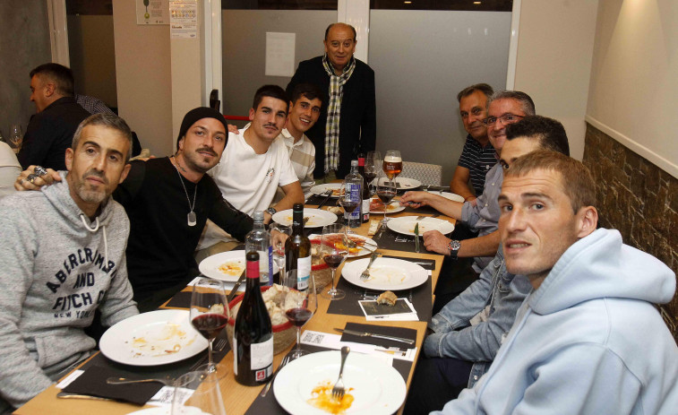 Fútbol y arbitraje se unen para cenar con Barritos
