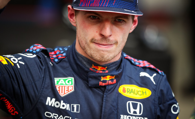 Verstappen, multado por infringir reglas del parque cerrado en Sao Paulo