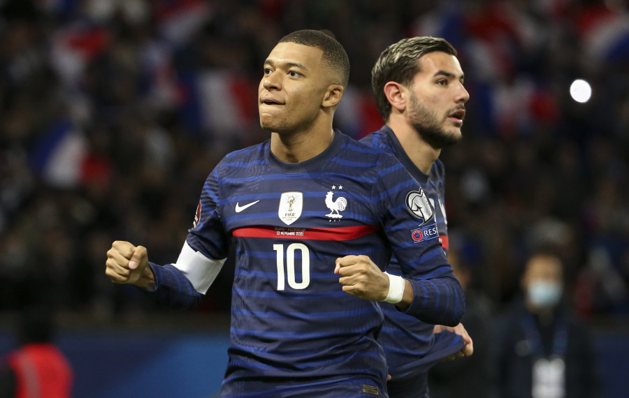 Mbappé, matrícula de honor