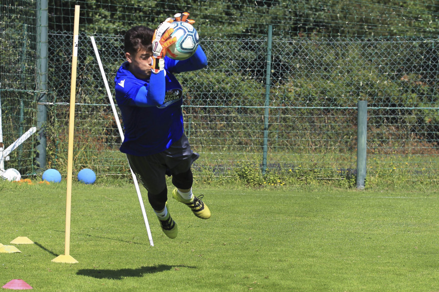 Alberto Sánchez: “¿Mis sueños? Debutar con el primer equipo y subir con el Fabril”