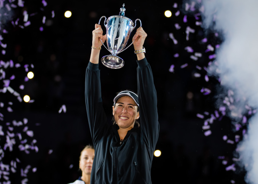 Garbiñe Muguruza hace historia al conquistar las Finales WTA ante Kontaveit