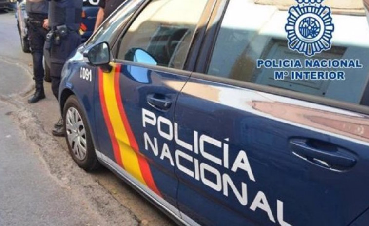 Expulsados una treintena de ultras polacos en Sevilla con palos que buscaba un enfrentamiento con los Biris