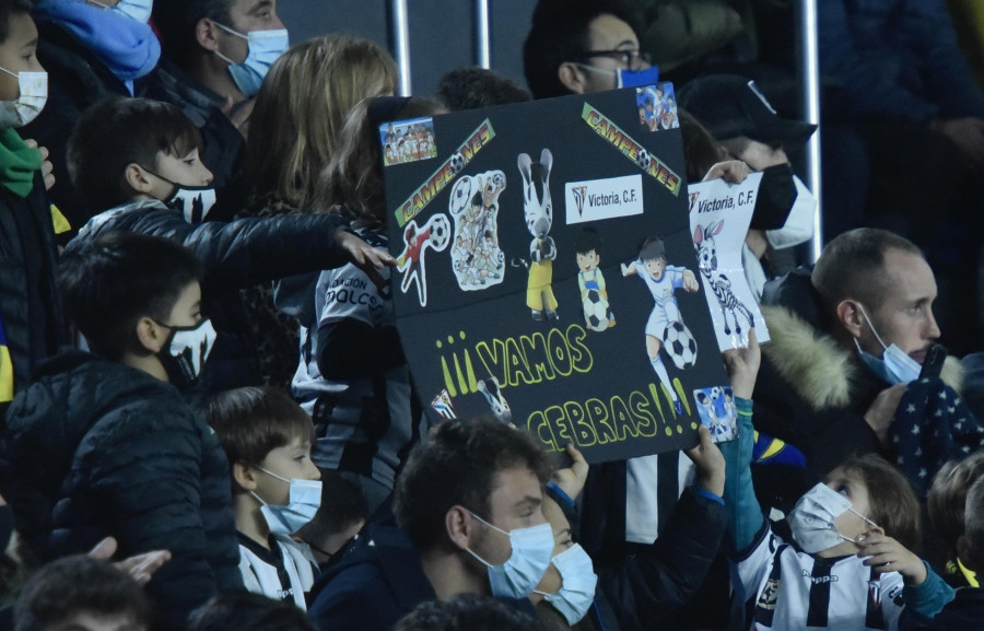 Riazor vivió una fiesta del fútbol coruñés  a pesar de la derrota