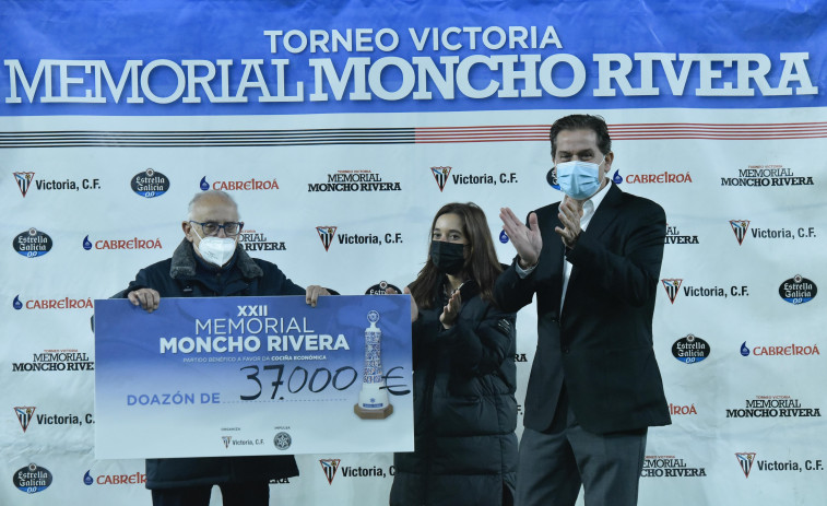 El Memorial Moncho Rivera dona 37.000 euros a la Cocina Económica