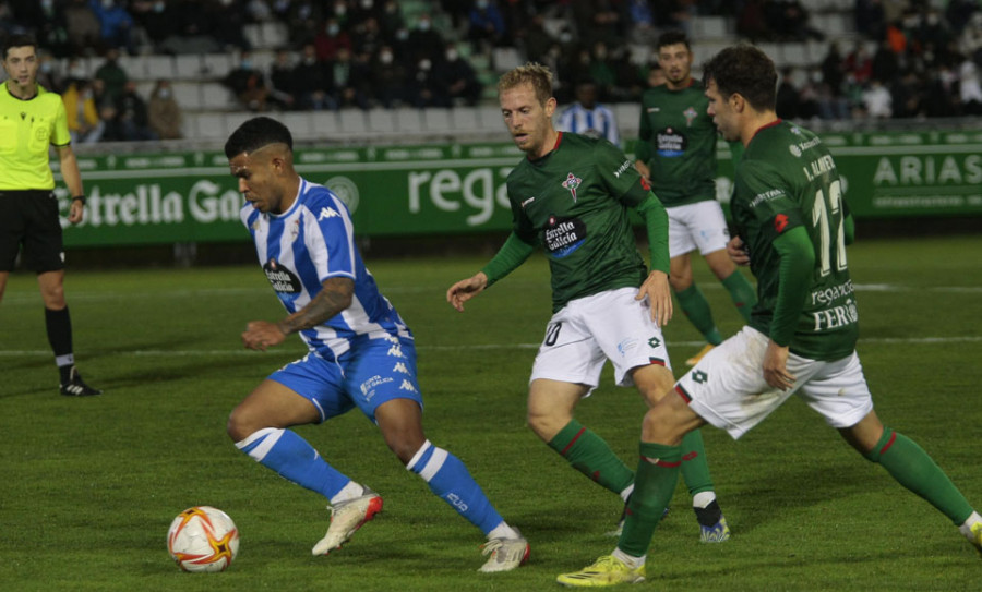 El Depor lidera el Grupo 1 con la mayor ventaja de la temporada, pese a su empate en A Malata