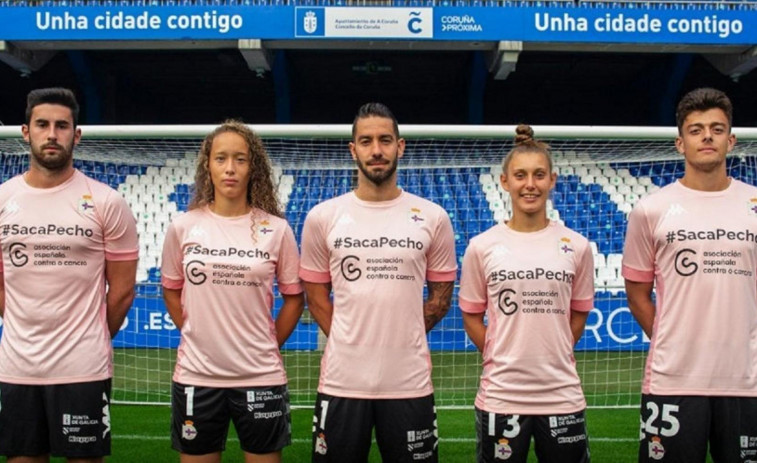 Ian Mackay y Ana Valles entregan las camisetas del Paradón Contra el Cáncer
