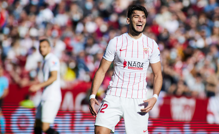 El Sevilla quiere seguir enganchado al tren del título en San Mamés