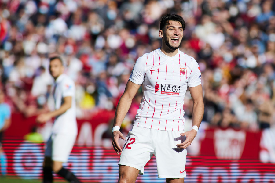 El Sevilla quiere seguir enganchado al tren del título en San Mamés